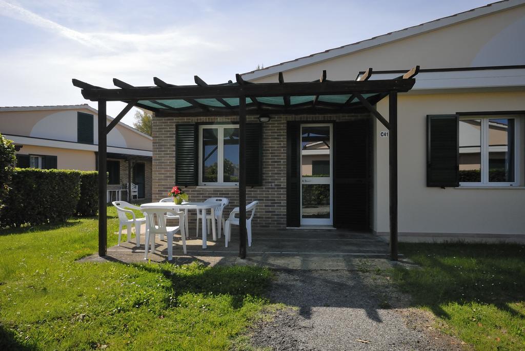 Villaggio Turistico La Cecinella Marina di Cecina Bagian luar foto