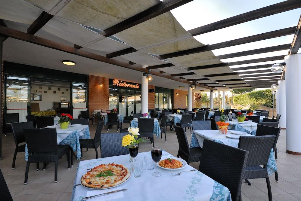 Villaggio Turistico La Cecinella Marina di Cecina Bagian luar foto