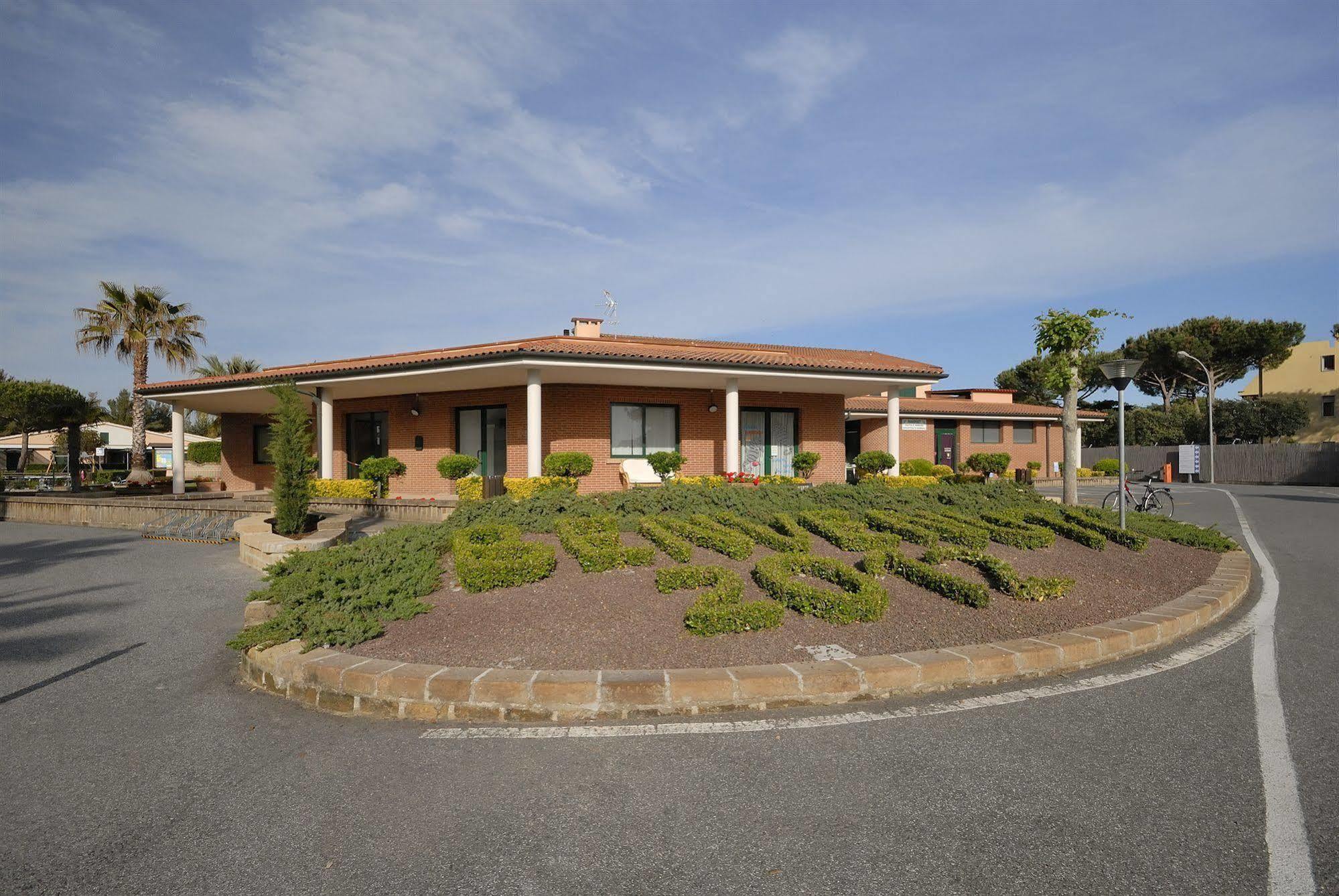 Villaggio Turistico La Cecinella Marina di Cecina Bagian luar foto