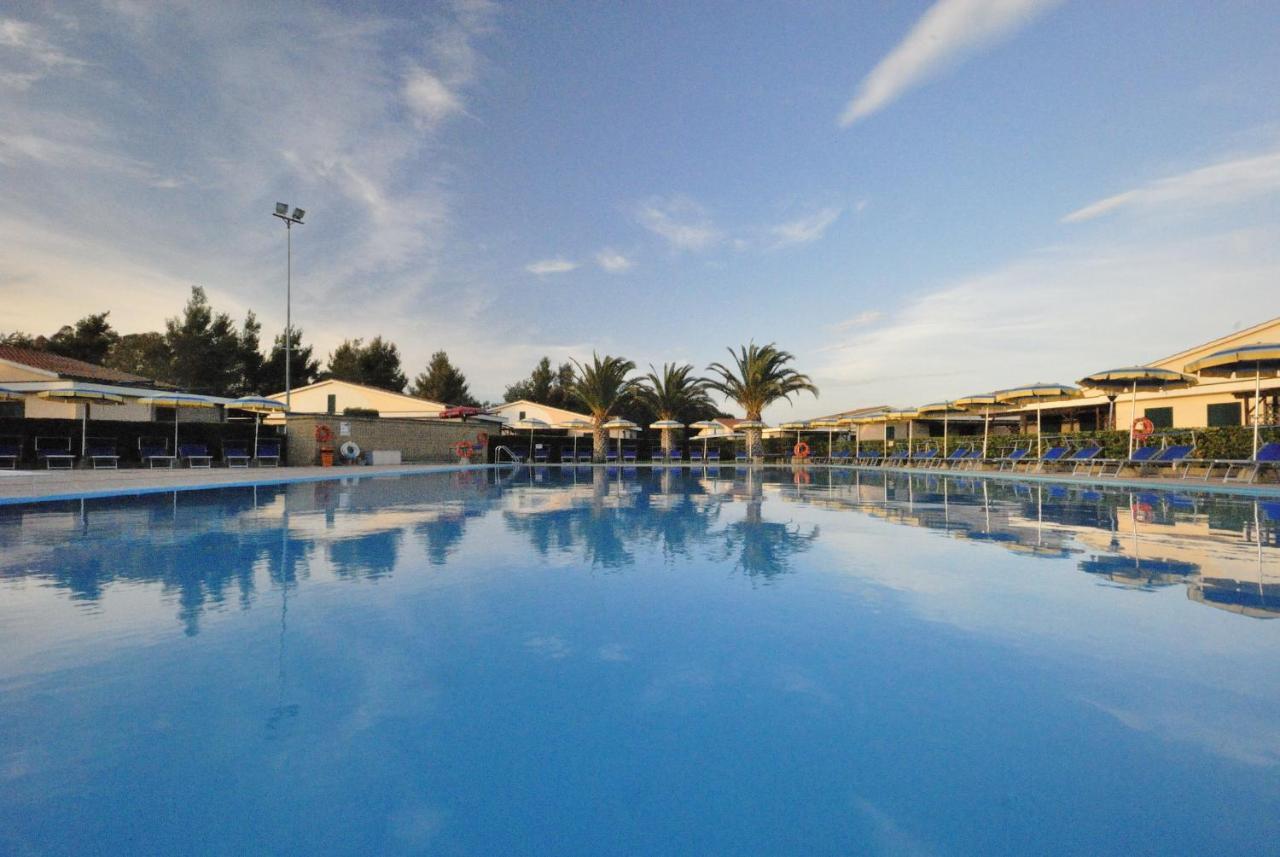 Villaggio Turistico La Cecinella Marina di Cecina Bagian luar foto